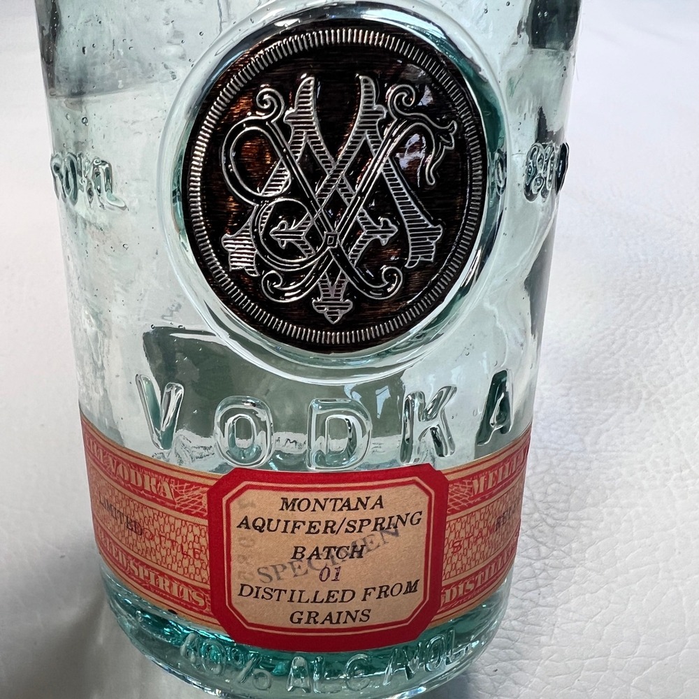 Pair of Meili Vodka Empty Bottle Jason Momoa Recycled Glass Green Montana Spirit - Picture 5 of 11
